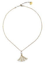 Cargar imagen en el visor de la galería, Coquille Necklace GP-L-8357 (Blanco, Dorado)