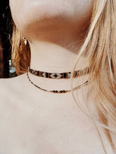 Cargar imagen en el visor de la galería, Stony Liny Choker BE-XXS-3649 (Negro, Dorado, Plateado)